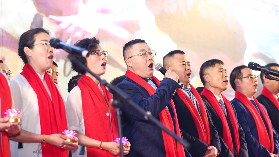 3公司全体歌唱《我的祖国》《吉康之歌》《燃灯之歌》.jpg